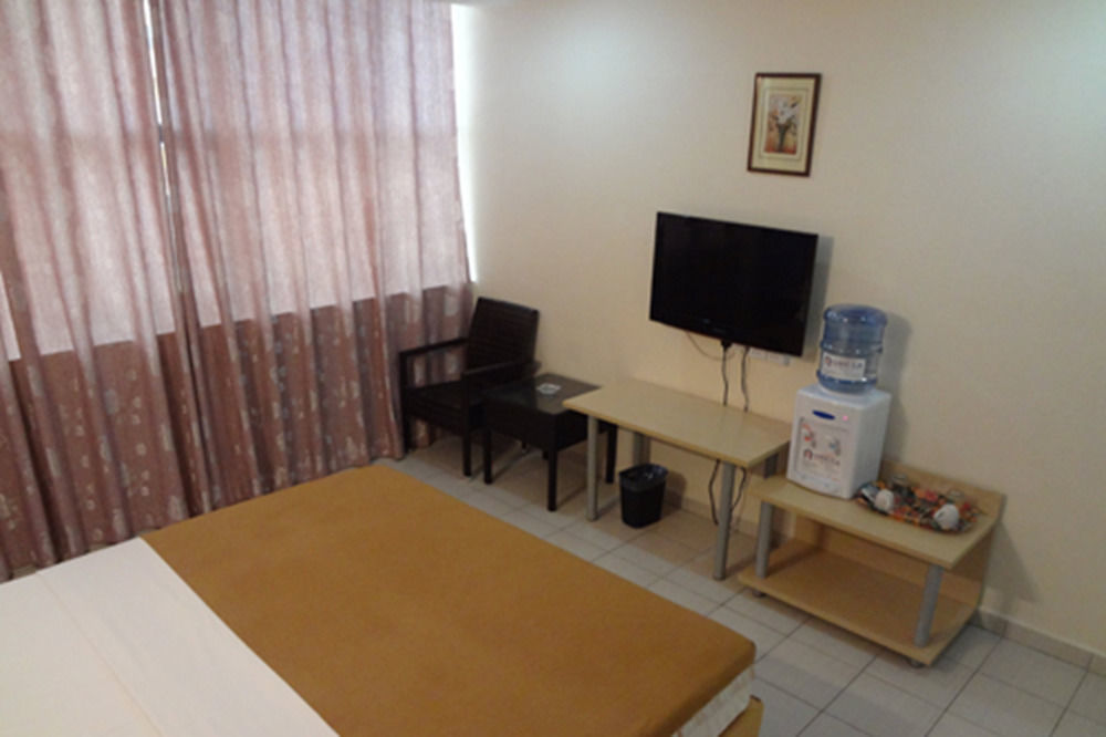 Sri Indar Hotel Bukit Mertajam Buitenkant foto